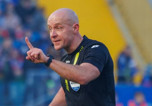Szymon Marciniak wystąpi na mundialu. FIFA rzuca Polaka na głęboką wodę