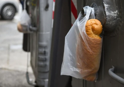 Gdzie wyrzucić chleb? Okazuje się, że opcji jest aż za dużo