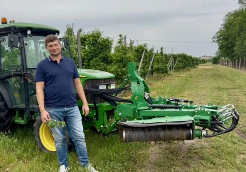 Cztery sezony bez herbicydów pod drzewami. Łukasz Jakubowski o podkaszarce żyłkowej FAST-CUT od PRO-CNC
