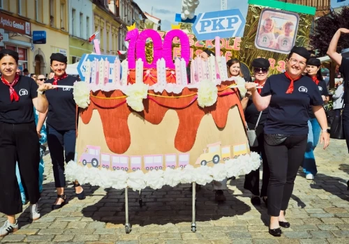 Barwny korowód rozpoczął Dni Chojnowa (FOTO)