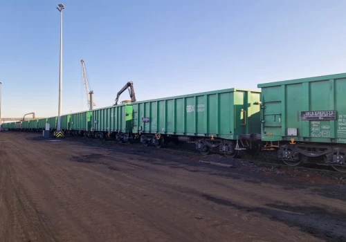 Rekordowy transport rudy żelaza do dąbrowskiej huty ArcelorMittal Poland