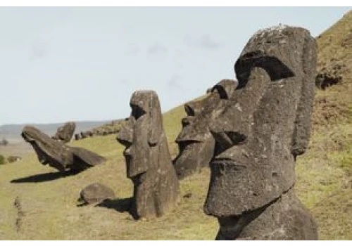 Ta statua nagle się pojawiła. Jeden szczegół nie pasuje