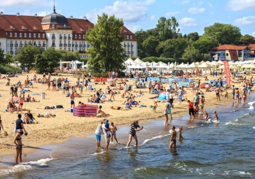 Bilet nad morze za niecałe 30 zł. Ten pociąg to hit wakacji Polaków