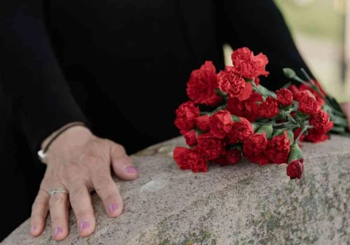 Pomnik nie zmywa krwi. Jacek Piekara o bohaterach i zbrodniarzach