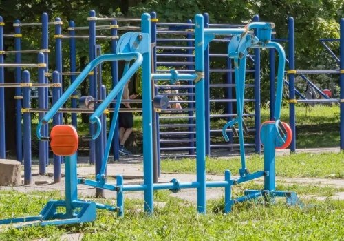 Tężnia, plac zabaw i siłownia w jednym miejscu. Gmina Czarna rusza z dużą inwestycją