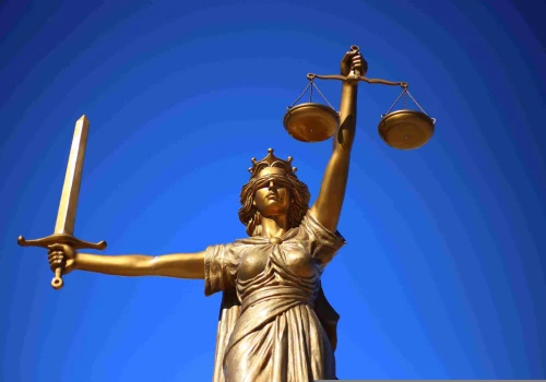 Czy kryptowaluty są legalne? Przegląd regulacji w Europie i na świecie