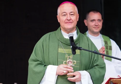 Biskup Artur Ważny: Przepraszam za każdą chwilę, gdy jako wspólnota byliśmy ślepi i głusi na Wasz ból