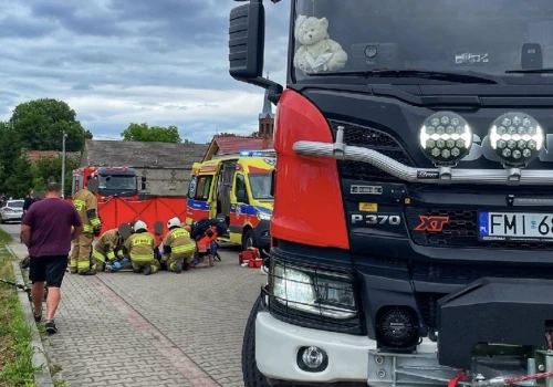 Poważny wypadek na hulajnodze. Nastolatka ciężko ranna w głowę