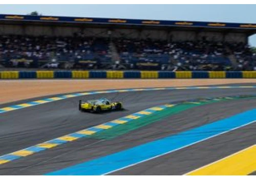 Reset na torze. Długi sprint do mety po aucie bezpieczeństwa w Le Mans i wielka szansa Polaków