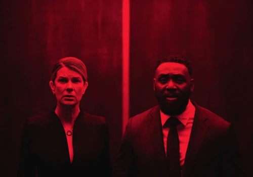 OPEN DOOR, wiralowy thriller SCI-FI idzie w ślady Obsesji i Backrooms. Bez wyjścia