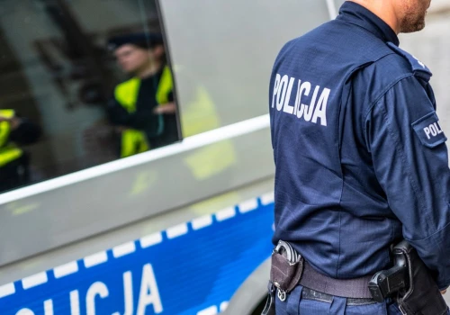 Zaatakował obcokrajowca pałką teleskopową. Po dwóch dniach zgłosił się na policję