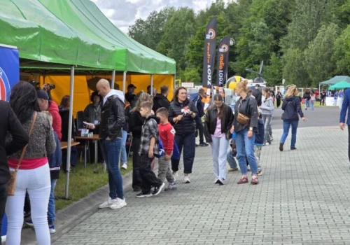 Wakacje aktywnie i bezpiecznie. Rodzinny festyn na Górze Kamieńsk