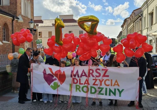 Ulicami Radomia przeszedł Marsz dla Życia i Rodziny
