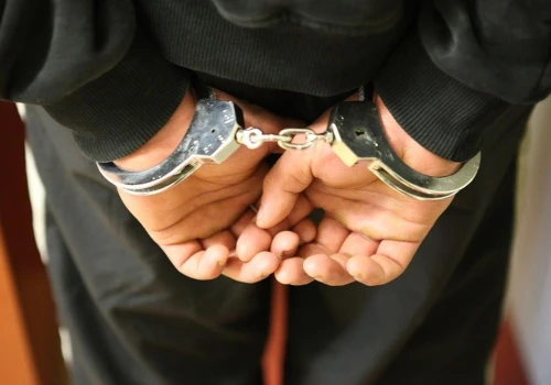 Koszmar pod sklepem. 69-latek podejrzany o molestowanie dziewczynki