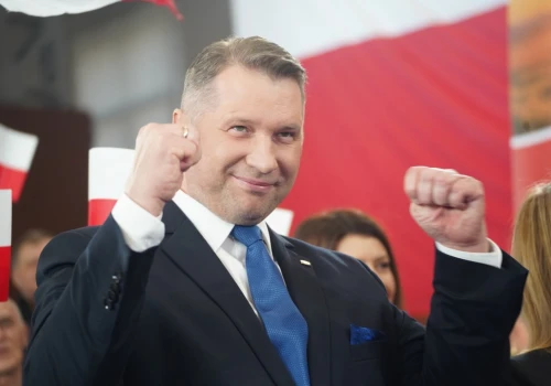 Przemysław Czarnek uczestnikiem kolizji drogowej. Policja: sprawca ukarany mandatem