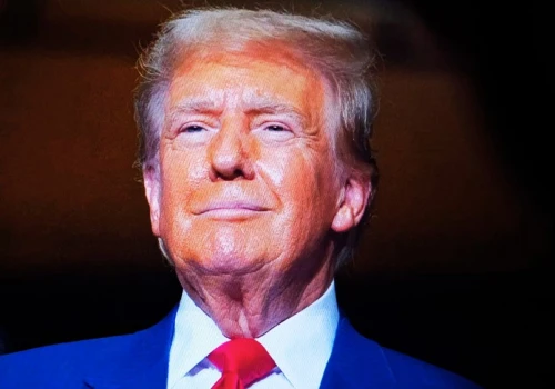 Dlaczego Trump jest pomarańczowy? Ekspertka zabrała głos i obnażyła jego błąd