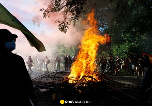 Zamieszki przed szczytem G7. Policja musiała użyć gazu wobec demonstrantów