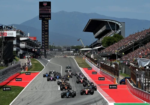 Lewis Hamilton wygrał ciekawy wyścig o GP Barcelony-Katalonii 2026