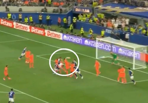 Gol w końcówce i szalona radość Japończyków