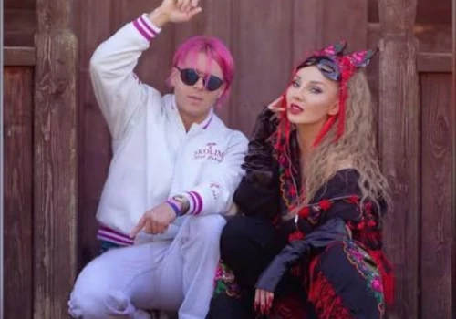 Kontrowersyjny król letnich przebojów Skolim znów uderza. Tym razem z Cleo w singlu „Lubimy”