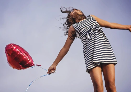 Gwiazdy mają dla nich szczególną wiadomość. 4 znaki zodiaku mogą wiele zyskać tego lata