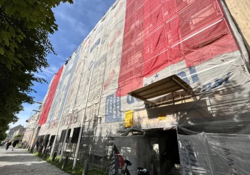 ZĄBKOWICE ŚLĄSKIE. Ruszyły prace za ponad 13 mln zł. Trzy ważne budynki przejdą metamorfozę