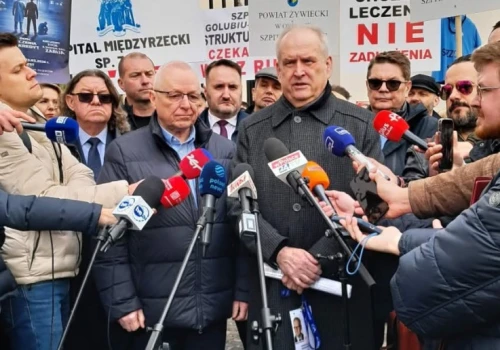 Zrzeszają prawie 97 proc. samorządów tego szczebla. To przekłada się na siłę argumentów