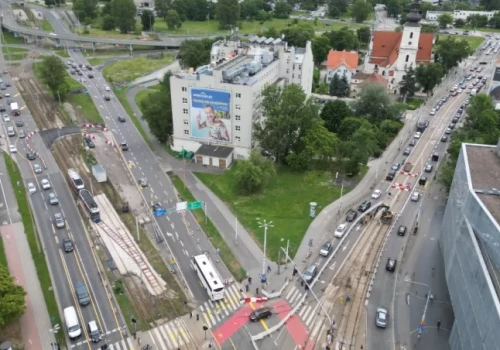 Korki do centrum po zmianach na Traugutta. Kierowcy z Księża stoją podwójnie