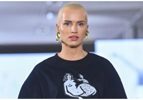 Ta sukienka wraca do łask. Maffashion wygląda w niej jak bogini