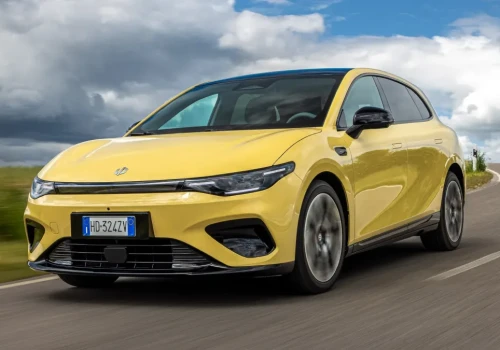 Leapmotor B05 w Polsce. Elektryczny hatchback startuje od 106 900 zł i ma 482 km zasięgu