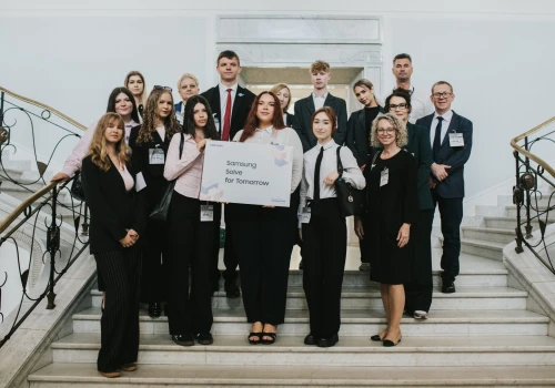 Weszli do Sejmu i zaskoczyli posłów. Polscy uczniowie pokazali technologię przyszłości!