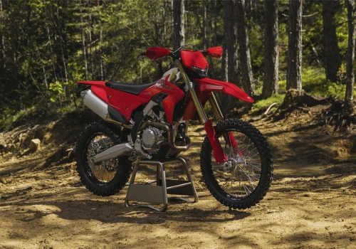 Ducati Desmo450 EDS. Pierwsze prawidziwe enduro z Borgo Panigale