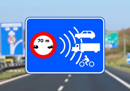 Jedziesz komuś na zderzaku? Ten znak oznacza kontrolę, mandat wyniesie nawet 850 zł