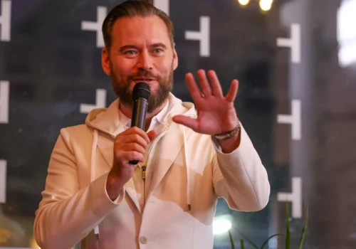 Burza po słowach Stanowskiego. „Pracuje tam więcej osób, niż w Dino”
