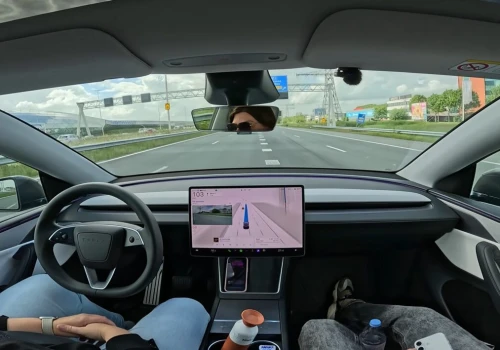 Europejska Rada Bezpieczeństwa Transportu nalega, by kraje Unii NIE przyjmowały FSD Tesli przed dyskusją i niezależnymi badaniami