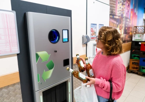 System kaucyjny jak karuzela VAT? Demagog sprawdza, skąd wzięło się to porównanie