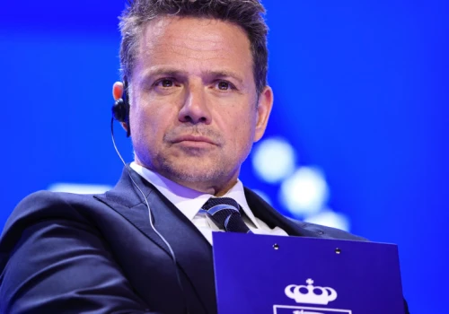 Rafał Trzaskowski: urzędnicy są już na miejscu. Kontrola szpitala w sprawie milionowych zarobków lekarza