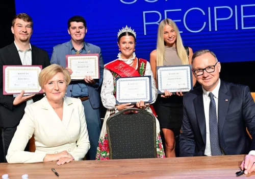 Rekordowe stypendia Naszej Unii dla polonijnej młodzieży