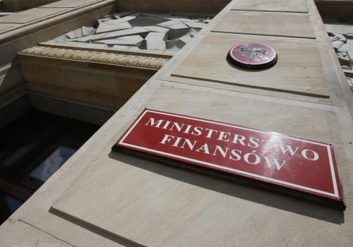 Ministerstwo Finansów ogłosiło stopniowe ograniczanie programu CPN. Obniżka akcyzy wygasa 16 czerwca