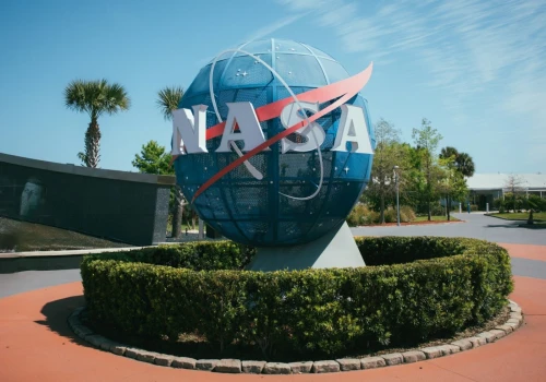 X-59 łamie kolejne bariery. NASA bliżej przywrócenia naddźwiękowych lotów nad miastami