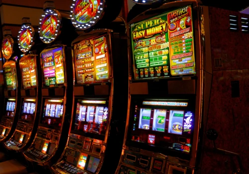 Chicago może zakazać automatów do gier w barach i restauracjach. Radni są podzieleni