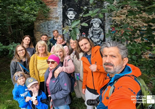 Świdnickie murale w obiektywie. Wyjątkowy Spacer Fotograficzny