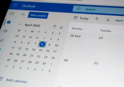 Nowy Outlook potrzebuje 10 sekund na coś, co klasyczna wersja robi od razu