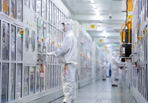 CATL studzi emocje wokół baterii „solid-state”. Masowa rewolucja? Po 2030 roku!