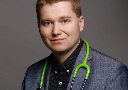 Dlaczego wierzymy medycznym pseudo-ekspertomi. Dr Suwała: Kusi nas wizja szybkiego wyleczenia