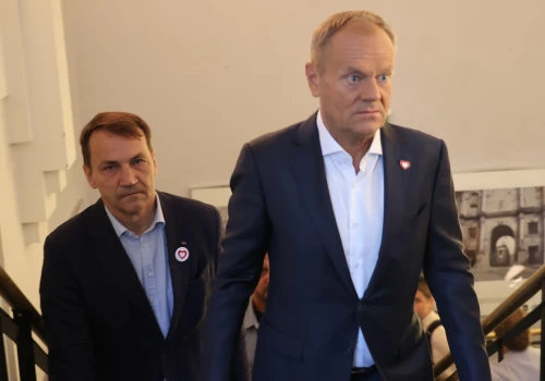 Czyje interesy reprezentuje rząd warszawski?