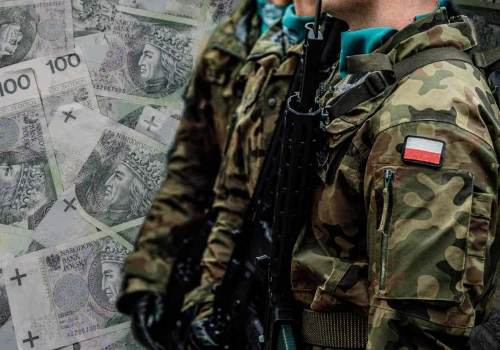 Już po 15 latach służby! Emerytura mundurowa dużo wyższa niż w ZUS