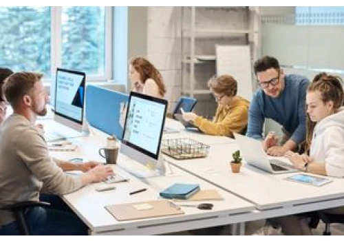 Doradztwo IT dla firm: jak usprawnić technologię?