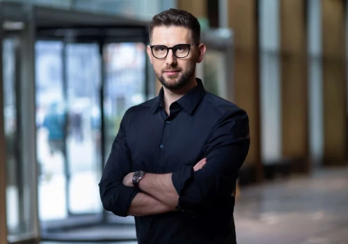 Piotr Żak Prezesem Zarządu Grupy Polsat Plus przez kolejne 3 lata