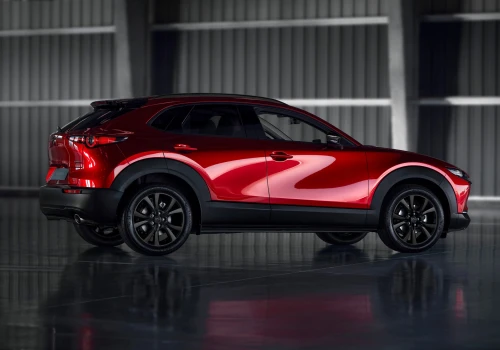 Mazda CX-30 2027 – Homura Plus, Makoto i nowe kolory. Czy ten bestseller właśnie stał się jeszcze lepszy?